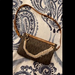Michael Kors belt bag/ Fannie pack